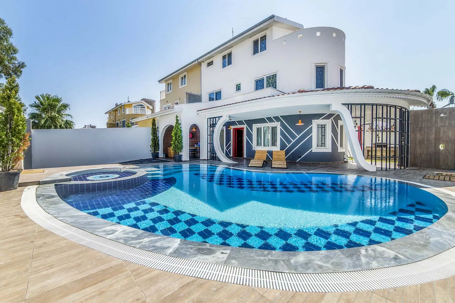 Red Loft Villa