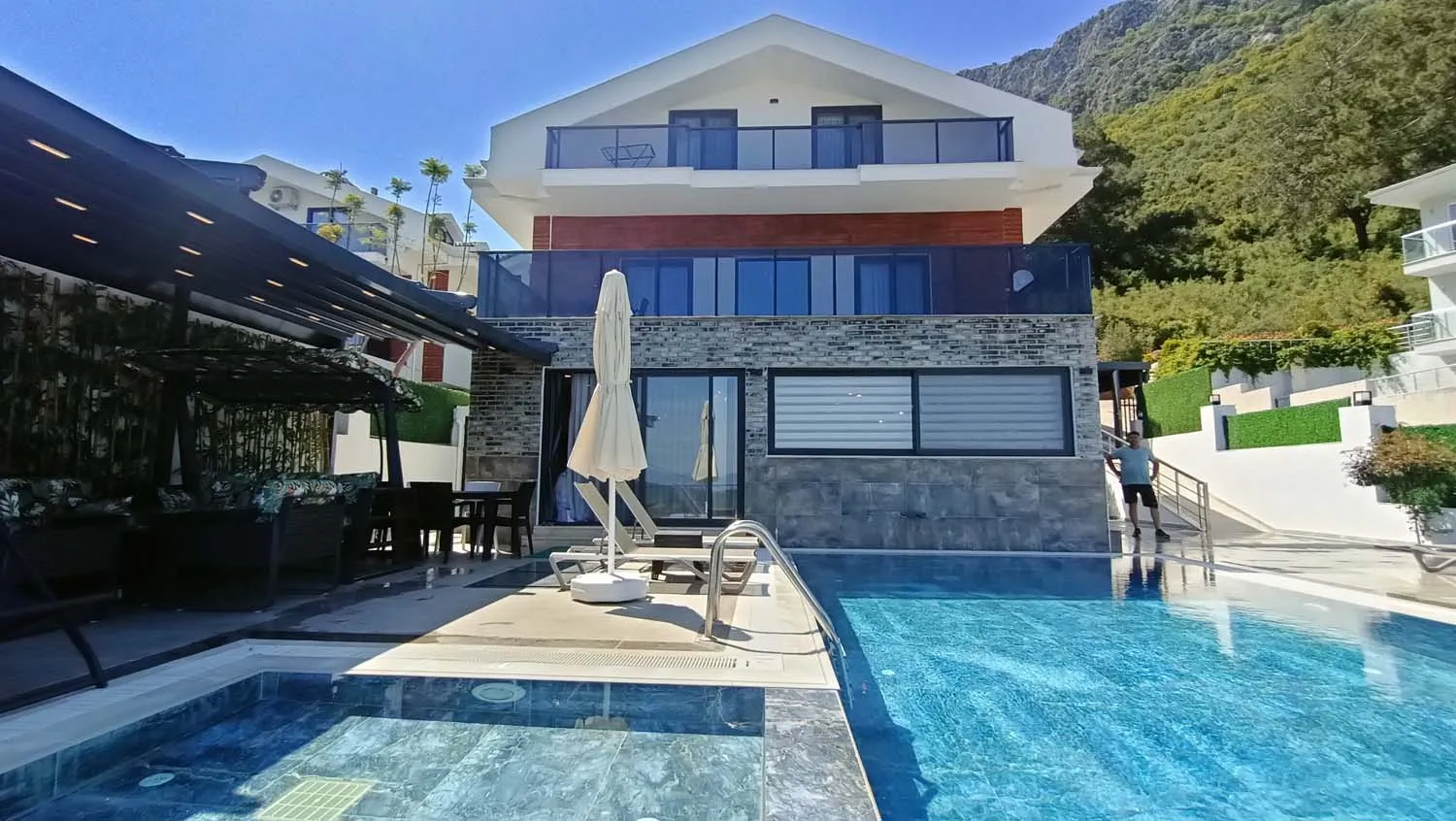 Prestige Villa H
