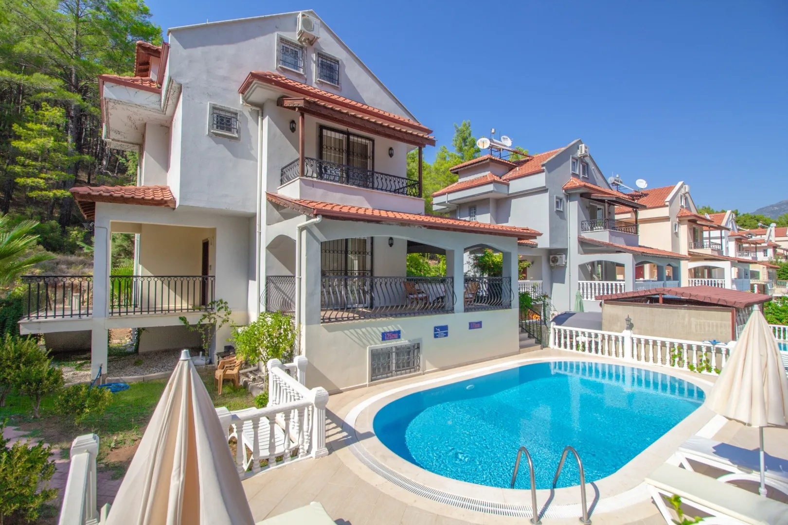 Brookland Paris Villa